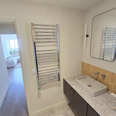 Spacious Near Belleville * פריז