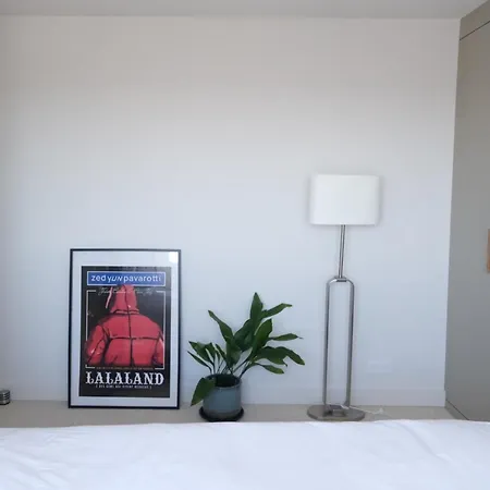 Spacious Near Belleville Διαμέρισμα *
