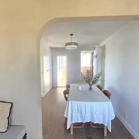 アパート Spacious Near Belleville パリ