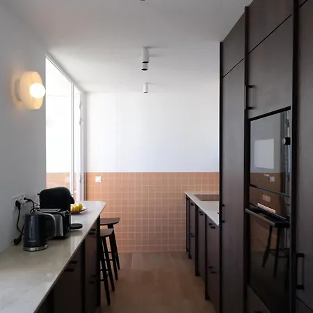 Spacious Near Belleville パリ